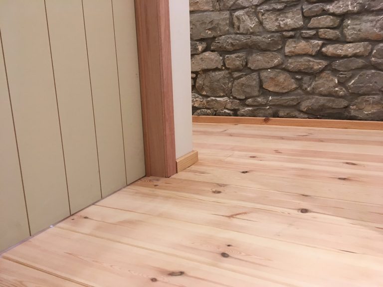 Parquet et portes en bois