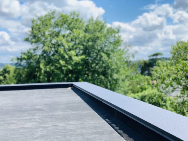 Toit plat étanche réalisé par Florian Huet