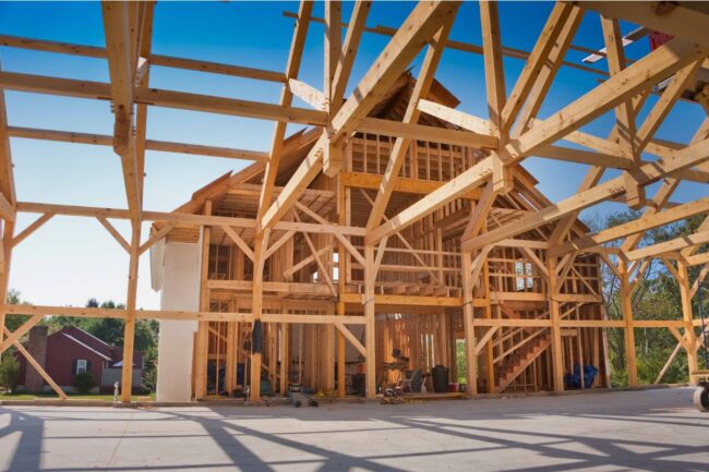 Construction de l'ossature en bois d'une nouvelle maison